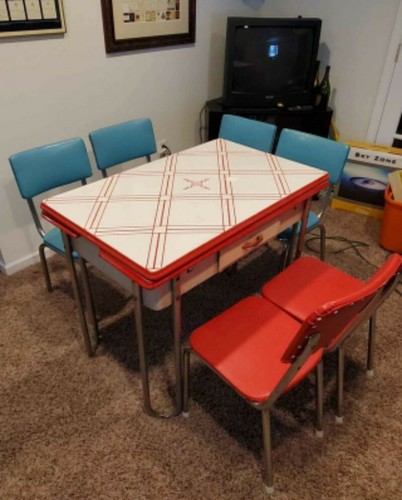 Retro 50s table chairs - retro,